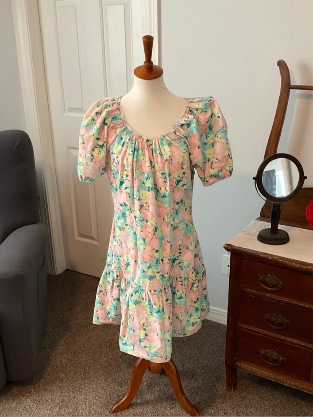Floral Puff-Sleeve Mini Dress in Pastel Pink and Mint